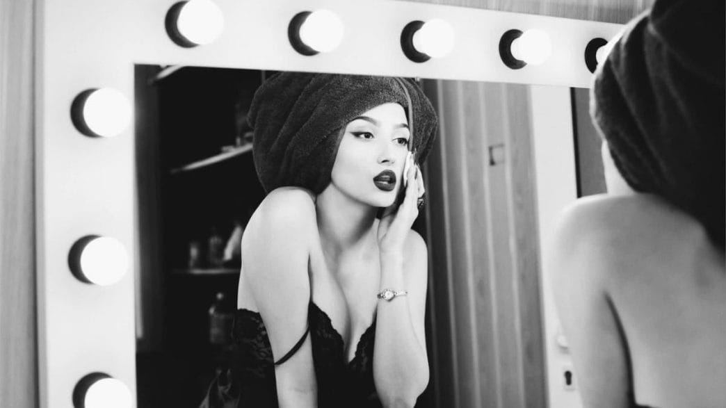 Serena Nicodin, interviu, onlyfans, Ploiești, Colegiul de Artă Carmen Sylva, creatoare de conținut, viața în România