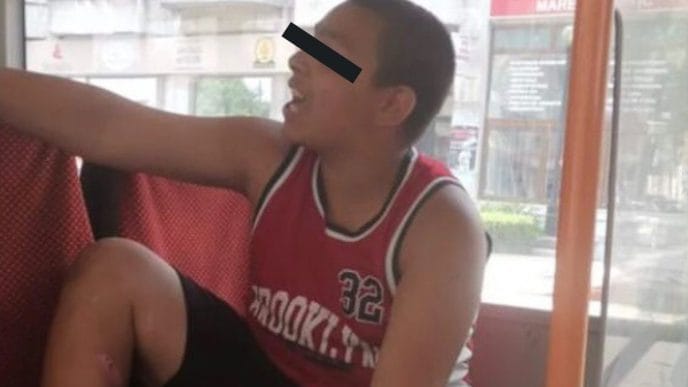 ploieșteancă, spray cu piper, individ, agresiune, autobuz, 30, Ploiești, Mihaela, poveste, siguranță călători, aparat electroșoc