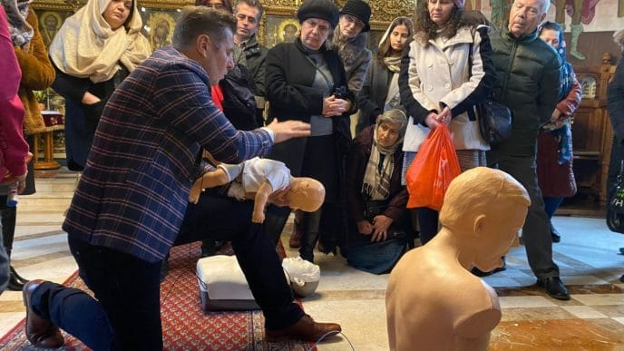 Costin Croitoru, Leapșa Binelui, cursuri gratuite, cursuri prim ajutor, enoriași, Biserica Maica Precista, Ștefan Mușat