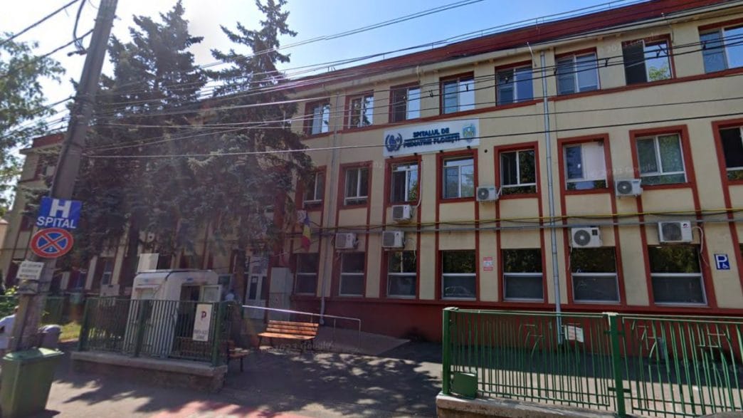 Moș Crăciun, Spitalul de Pediatrie Ploiești, cadouri, strângere de fonduri, live, seara de Crăciun