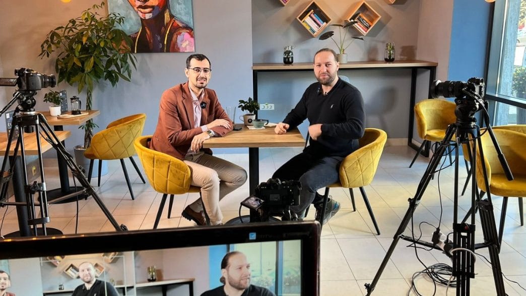 credit 30 ani, Cristian Ionescu, îndrumător financiar, emisiune, Griss Cafe, business, John Cristea