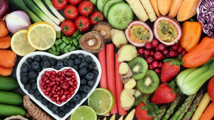 relația cu mâncarea, varietate în farfurie, deficiențe nutriție, macronutrienți, micronutrienți, diversitate bacteriană, imunitate