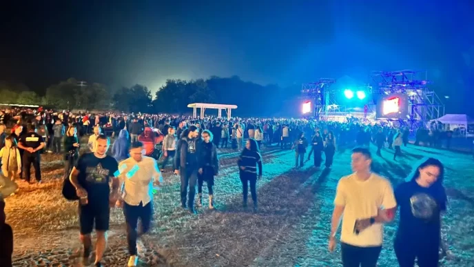 LaRock Music Festival, ediția a 2-a, bilete și abonamente, trupe LaRock, festival de muzică rock, Domeniul Cantacuzino