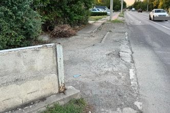 Bulevardul București, spațiu pietonal, gropi, sesizare Ploiești City App, cu căruciorul, spațiu lărgit