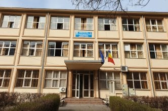 director, liceul Victor Slăvescu, Ploiești, drept la replică, Nicoleta Sevastian, președinte CJE Prahova, Alexandru Soare, absenteism