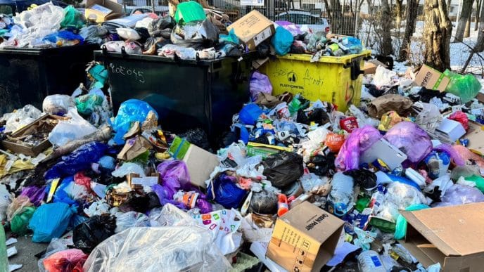 piramida lui Maslow, Ploiești, gunoaie, realitate, nevoi fiziologice, video, 26 februarie 2025
