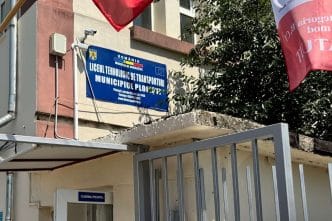 reacție, director, Liceul Tehnologic Transporturi Ploiești, Mădălina Monica Tuinete, punct de vedere, bacalaureat 2025, rezultate bac, liceu Ploiești, cover