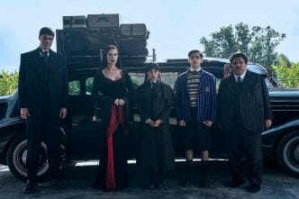 Wednesday, sezonul 2, Victor Dorobanțu, serial, Netflix, Thing, universul Addams, cover