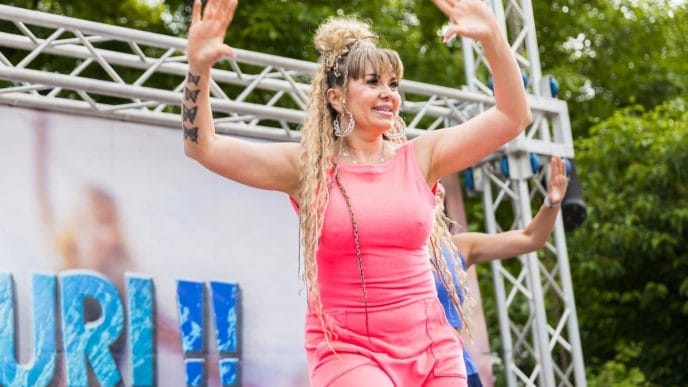 Zumba cu Ancuța, Crazy Gym, antreprenoriat Ploiești, sănătate, fitness, nutriție, masaj, comunitate, mișcare, femei, stil de viață, masaj fohow, cover