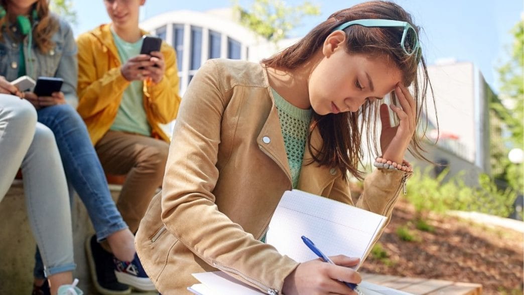 concluzie, elevă, 19 ani, sistem educațional, școala românească, Colegiul Național Mihai Viteazul, Ploiești, pulsul educației, spune pe bune